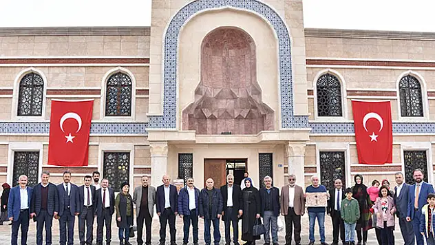 Konya'da bulunan belediye başkanları tarihi ve kültürel mekanları inceledi