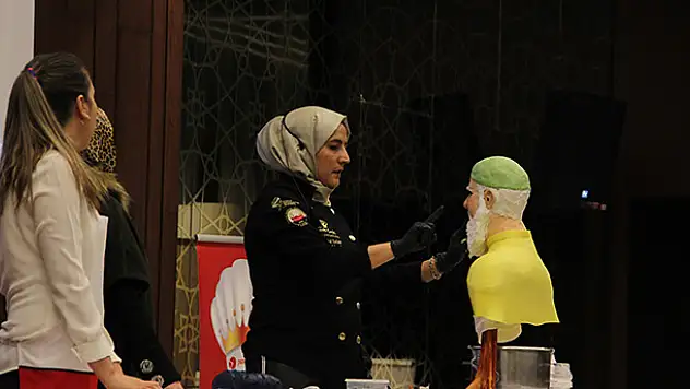 Konya'da büst pasta etkinliği