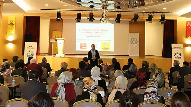 Konya'da Büyükşehir'den 5. hayat boyu öğrenme çalıştayı
