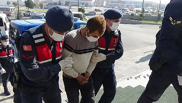 Konya'da çaldığı otomobille hırsızlık yapan şüpheli kovalamaca sonucu yakalandı