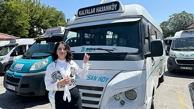 Konya'da çalışan kadın dolmuş şoförü, baba mesleğini sürdürmek istiyor
