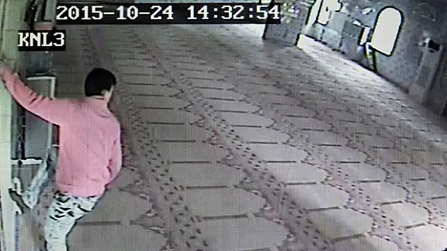Konya'da Camiden Hırsızlık Güvenlik Kamerasında