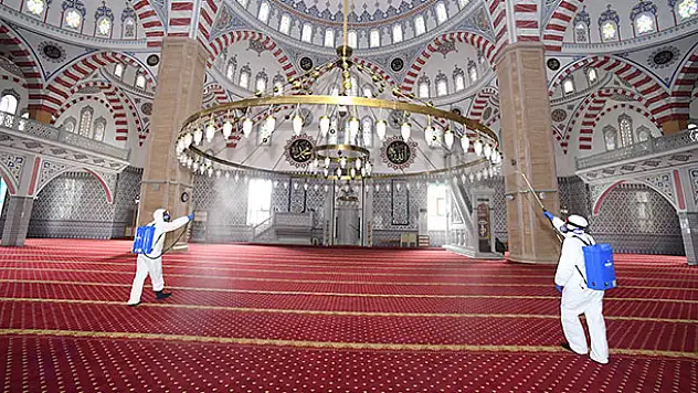 Konya'da camilerde hazırlıklar tamam