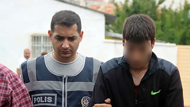 Konya'da çeyizlik ev eşyası çalan hırsızlık şüphelisi sokakta gezerken yakalandı