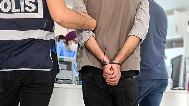 Konya'da cezaevinden izinli çıkarak birlikte yaşadığı kadını öldüren zanlı yakalandı
