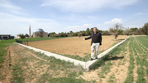 Konya'da çiftçinin tarlasını çevirdiği tel örgüler çalındı
