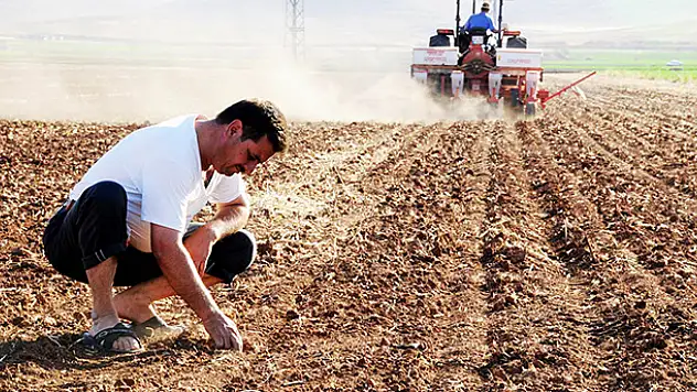 Konya'da çiftçinin umudu Nisan yağmurları