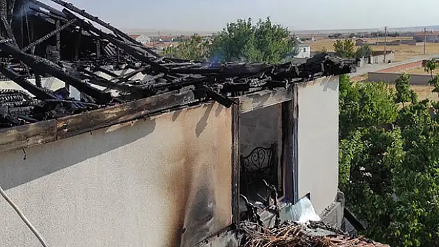 Konya'da çıkan yangında müstakil ev kullanılmaz hale geldi