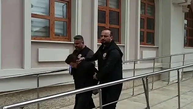 Konya'da cinayet! Eşyalarını satan eski ev arkadaşını öldürdü, kuş kümesinde yakalandı
