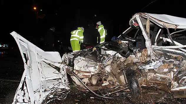 Konya'da cip ile otomobil çarpıştı: 1 ölü, 2 yaralı