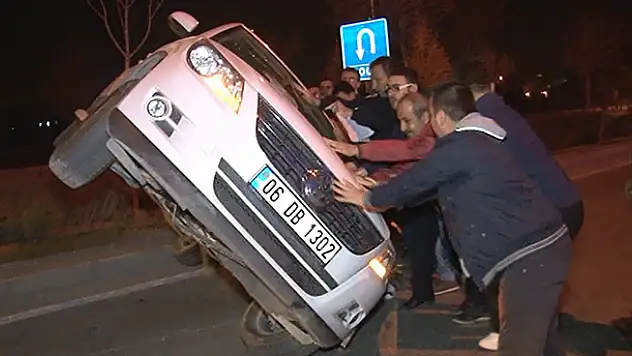 Konya'da cip, otomobile çarptı