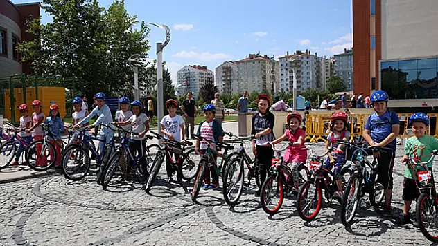 Konya'da çocuklara bayram hediyesi!