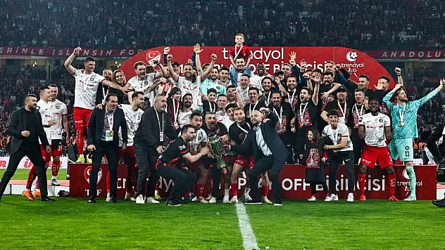 Konya'da coşku: Çorum FK Süper Lig'de
