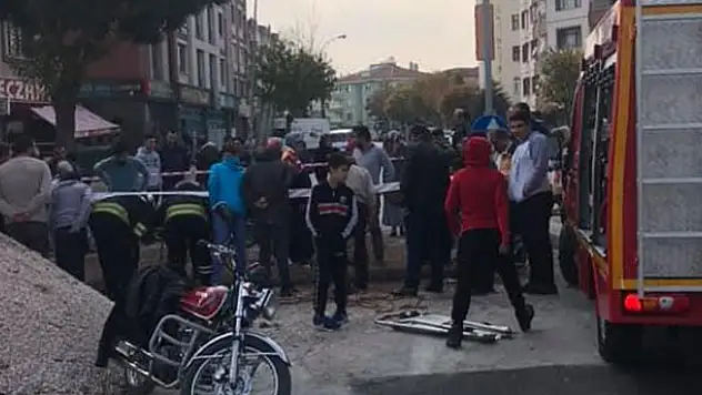 Konya'da çukura düşen engelliyi itfaiye kurtardı