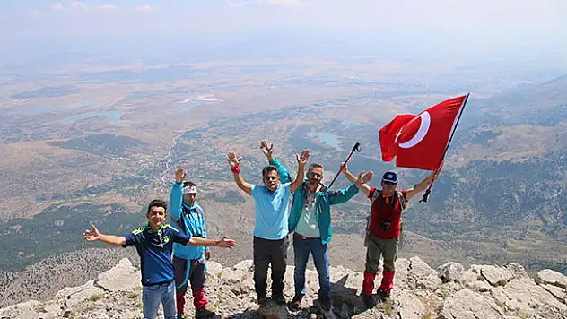 Konya'da dağcılar Eren Bülbül için tırmandı