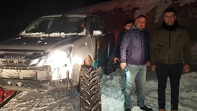 Konya'da dağda mahsur kalan 10 kişi kurtarıldı