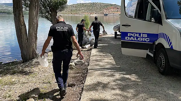 Konya'da dalgıç polislerden örnek davranış