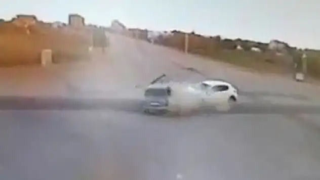 Konya'da dehşet anı! İki otomobilin çarpışma anı kamerada