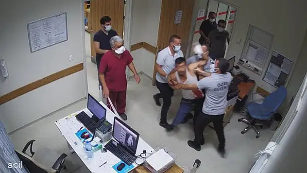 Konya'da dehşet: Şehir eşkıyaları hastane bastı! O anlar kamerada!
