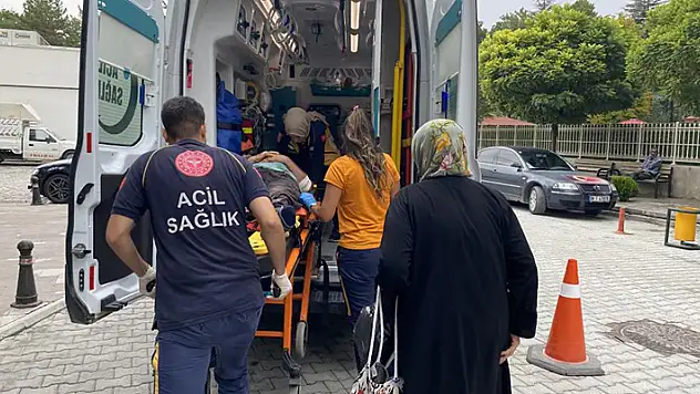 Konya'da dengesini kaybederek duvardan düşen kişi hastanelik oldu
