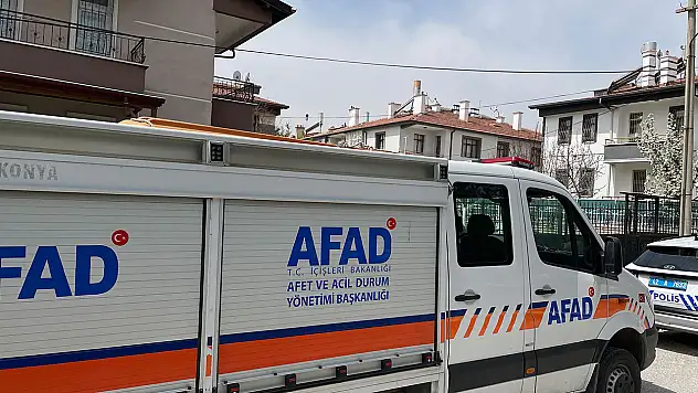Konya'da deprem sonrası çatlak paniği: 2 bina tahliye!