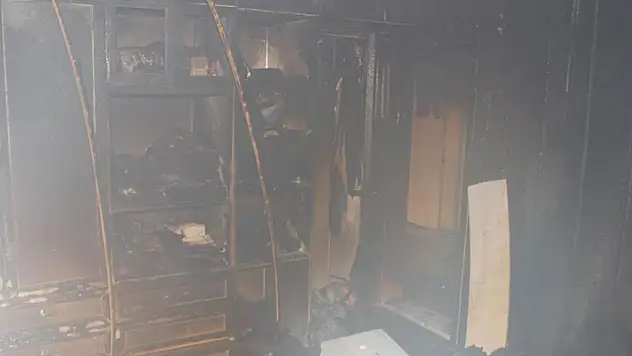 Konya'da depremzede ailenin kaldığı evde yangın çıktı, eşyalar kullanılamaz hale geldi
