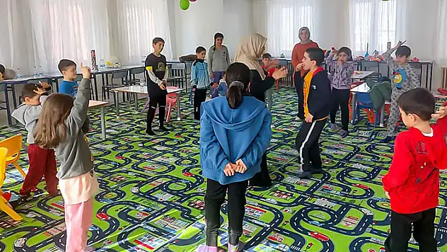 Konya'da depremzede çocuklar için ana sınıfı ve oyun odaları açılıyor
