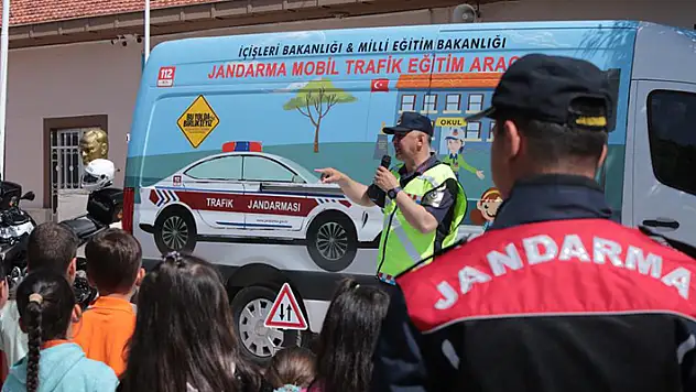 Konya'da ders zili bu sefer jandarma ekiplerinin eğitimi için çaldı
