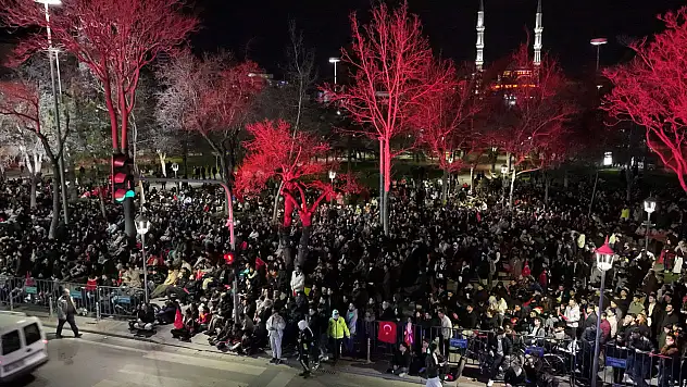 Konya'da dev ekranda tarihi zafer