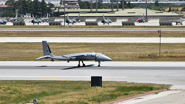 Konya'da devam eden Anadolu Kartalı-2022 Eğitimi'nde ilk kez Akıncı TİHA da görev yapıyor
