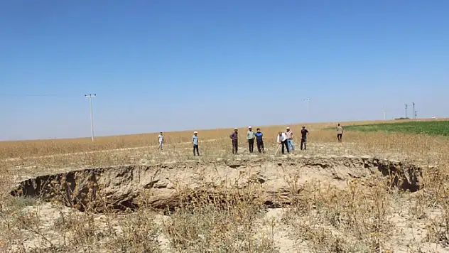 Konya'da devasa bir obruk daha oluştu! Tam 70 metre derinlikte...