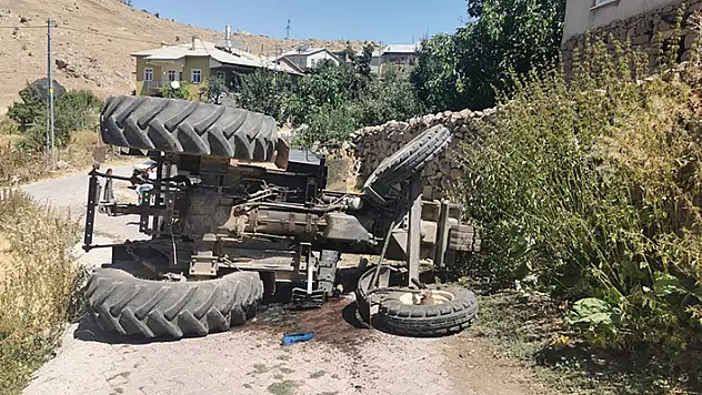 Konya'da devrilen traktörün altında kalan kadın öldü
