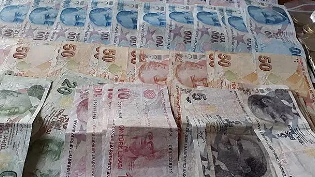 Konya'da dilencinin üzerinden 6 bin 210 lira çıktı