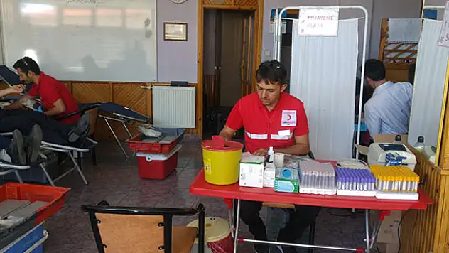 Konya'da din görevlileri kan bağışında bulundu