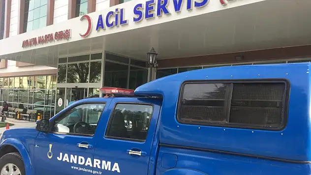 Konya'da dolandırıcılık suçundan aranan şahıs jandarmanın uygulamasında yakalandı
