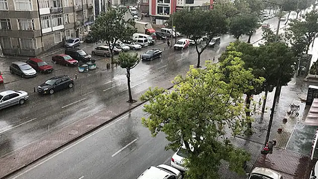 Konya'da dolu ve sağanak etkili oldu