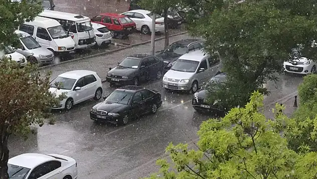 Konya'da dolu ve sağanak etkili oldu
