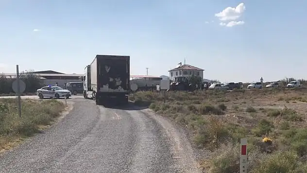 Konya'da domates tarlasında kova kavgası: 5 yaralı
