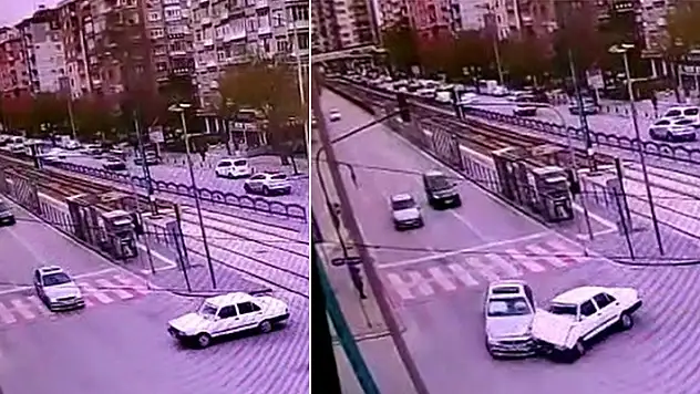 Konya'da dönüş yasağı bulunan kavşağa giren otomobilin kaza anı kamerada
