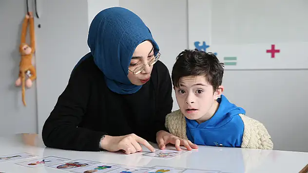 Konya'da down sendromlular için kurulan yaşam destek merkezi ailelere umut oluyor
