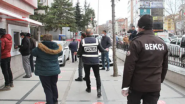 Konya'da drone ile sosyal mesafe denetimi