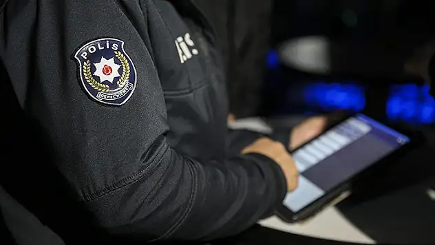 Konya'da 'dur' ihtarına uymayan alkollü sürücüye 31 bin 364 lira para cezası kesildi
