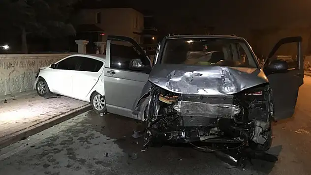 Konya'da 'Dur' ihtarına uymayan sürücü, caddeyi savaş alanına çevirdi
