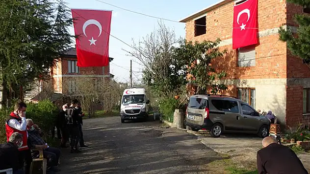 Konya'da düşen uçağın pilotu Yüzbaşı Burak Gençcelep'in babaocağında hüzün