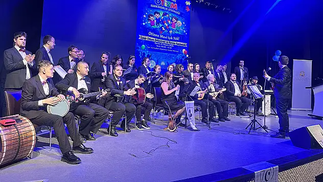 Konya'da duygulandıran otizm farkındalık etkinliği