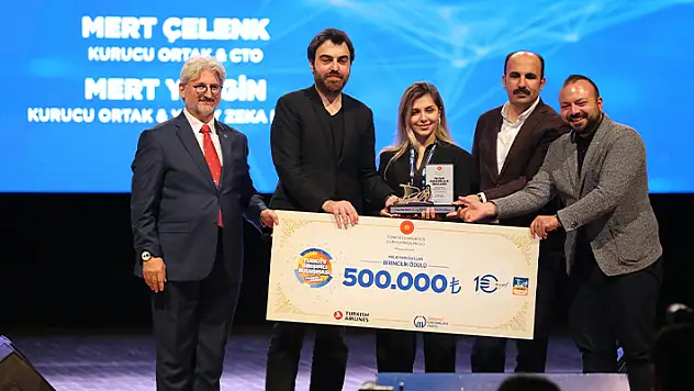 Konya'da düzenlenen Türkiye Girişimci Buluşması'nda ödüller sahiplerini buldu
