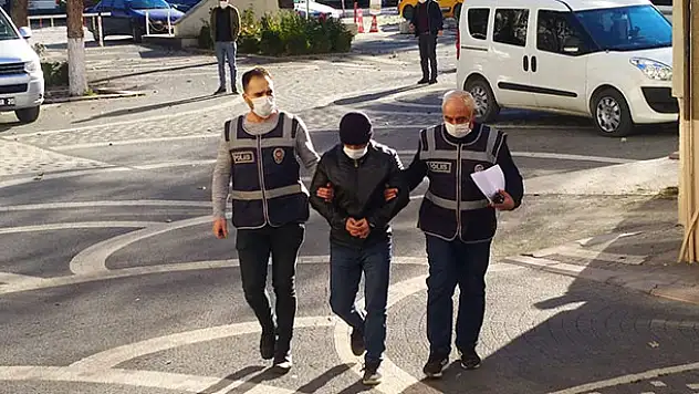 Konya'da eczacı kalfası uyuşturucu hap ticaretinden gözaltına alındı