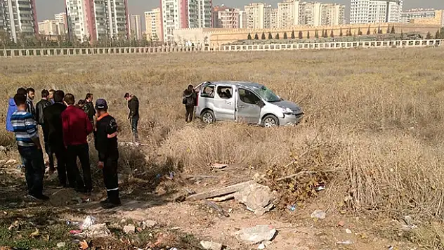 Konya'da ehliyetsiz sürücü kaza yaptı : 3 yaralı