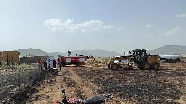 Konya'da ekin tarlası ve saman balyaları yandı