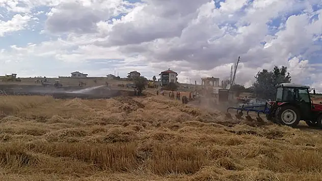 Konya'da ekin tarlasında yangın